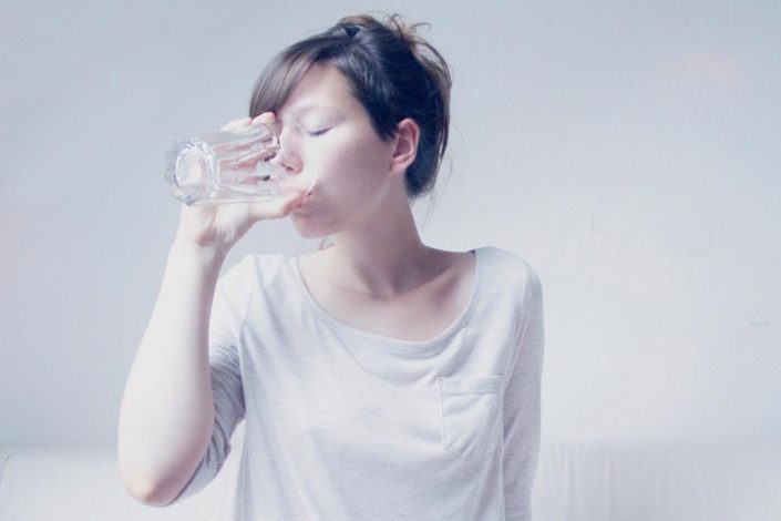 bernadette-schwienbacher_wasser Wasser trinken